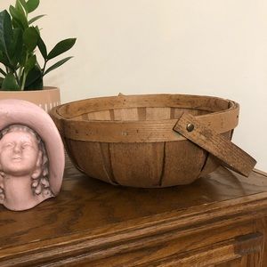 Round Vintage Basket